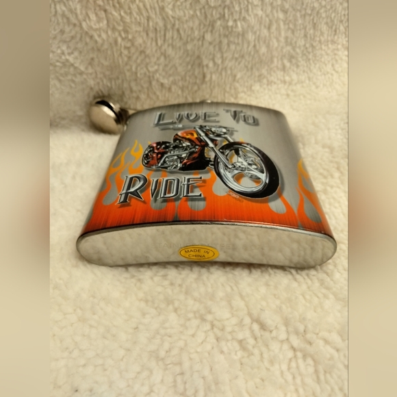 Flask | Motorcycle | Live To Ride - Picture 4 of 6